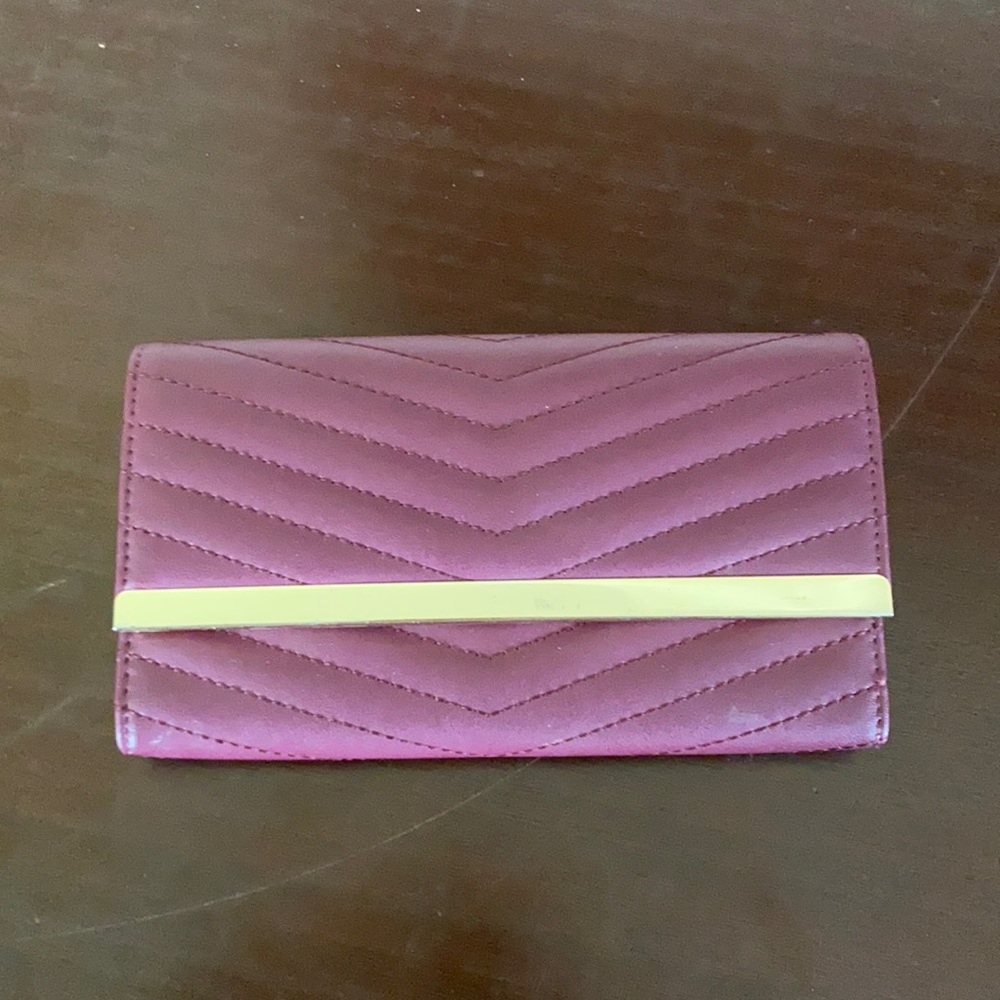 Maroon Wallet